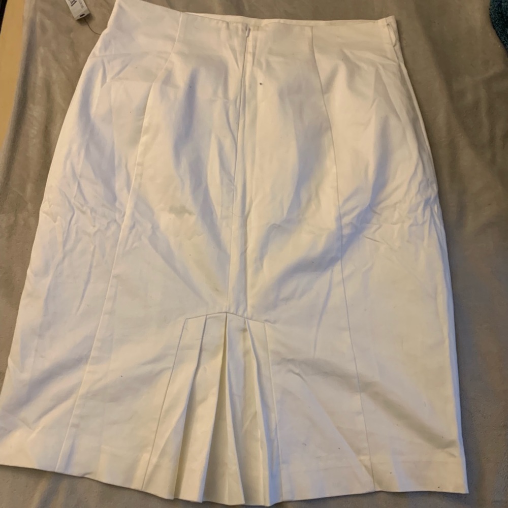 WORTHINGTON white skirt
